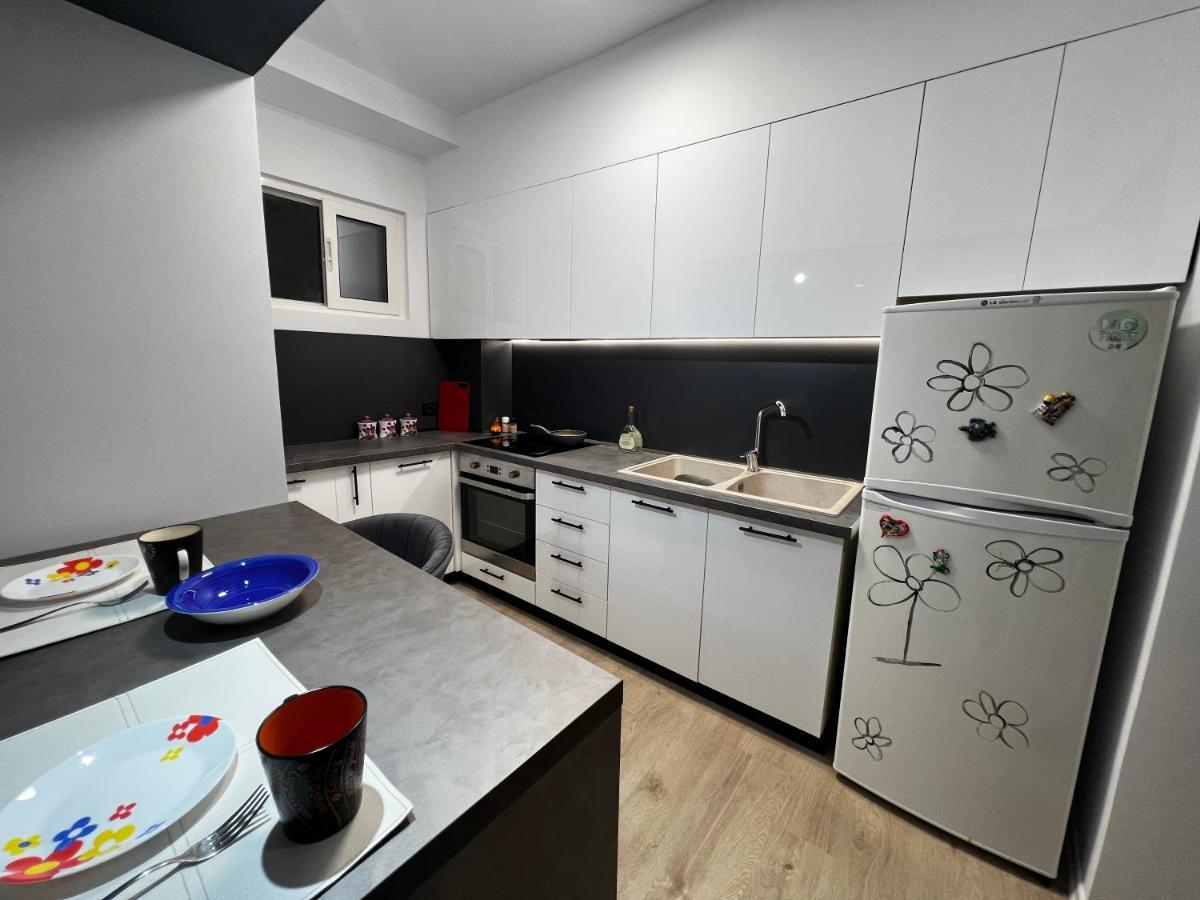 Amion Apartment In Center Of Tirana Extérieur photo