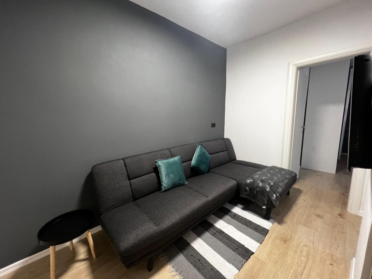 Amion Apartment In Center Of Tirana Extérieur photo