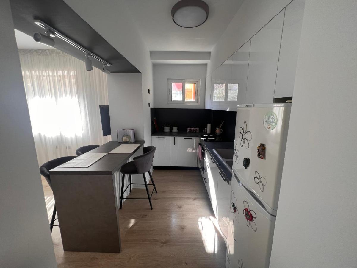 Amion Apartment In Center Of Tirana Extérieur photo